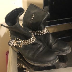 Steve Madden Boots
